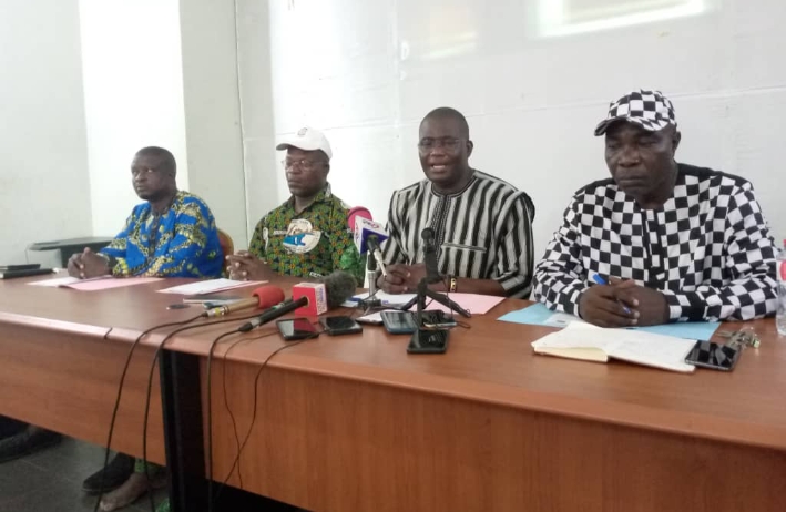 Cherté  de la vie :  Les Confédérations Syndicales annoncent un géant meeting pour le mercredi 1er mai ( Elles projettent la reprise de la marche pour le 11 mai prochain)