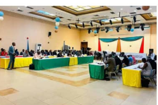 Dialogue social   Premières lignes de négociation entre Gouvernement, Syndicats et  Patronat     (La Csa-Bénin dénonce des inégalités et  réaffirme son attachement à un dialogue social sincère…)