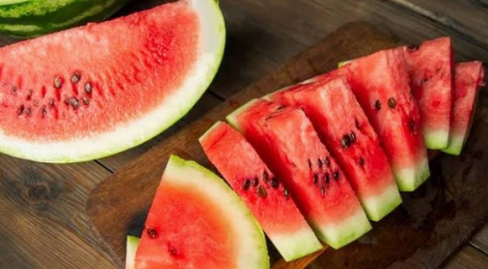 Quand l’écorce devient ressource :  Les peaux de pastèque sont un vrai trésor, voici 5 manières de les utiliser à la maison