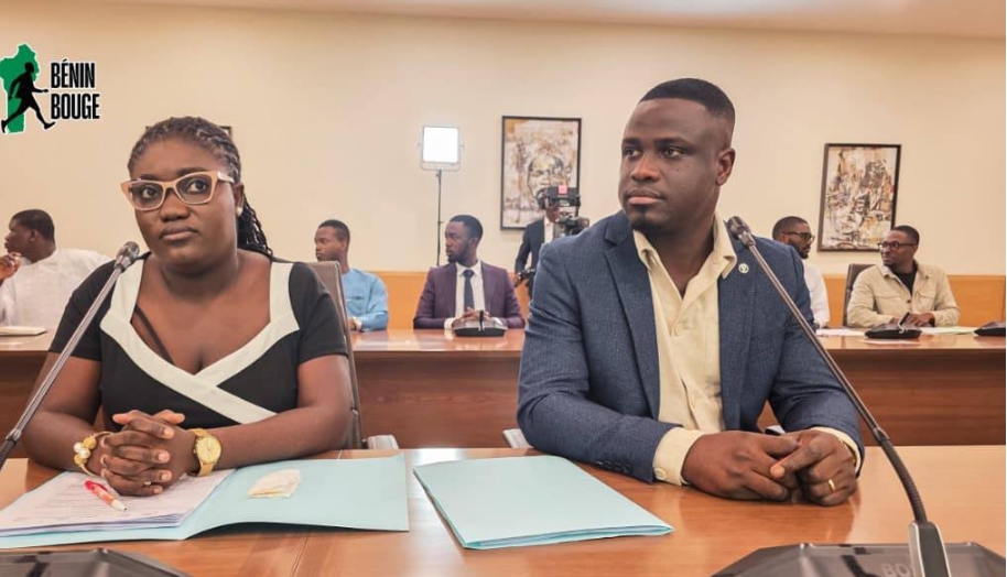 Après leur rencontre avec Patrice Talon, les étudiants en médecine lèvent leur mot d’ordre