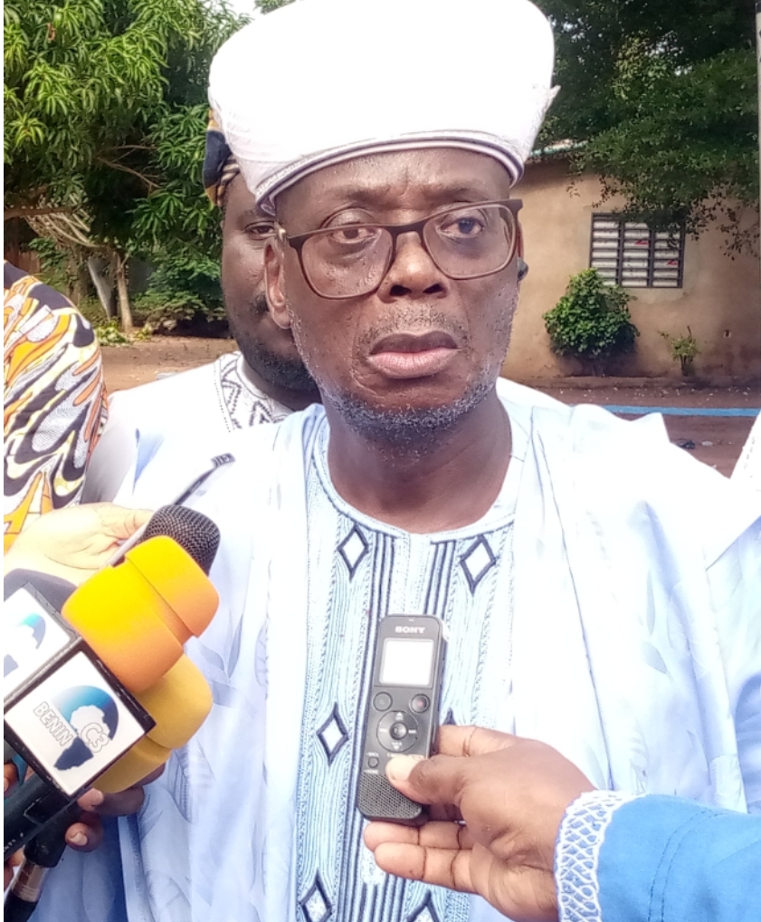 Sermon du vendredi – L’imam Moutawakil Boukari Malick invite à « être des abeilles utiles »  Il enseigne le vivre-ensemble et appelle les Béninois à travailler pour le bien collectif