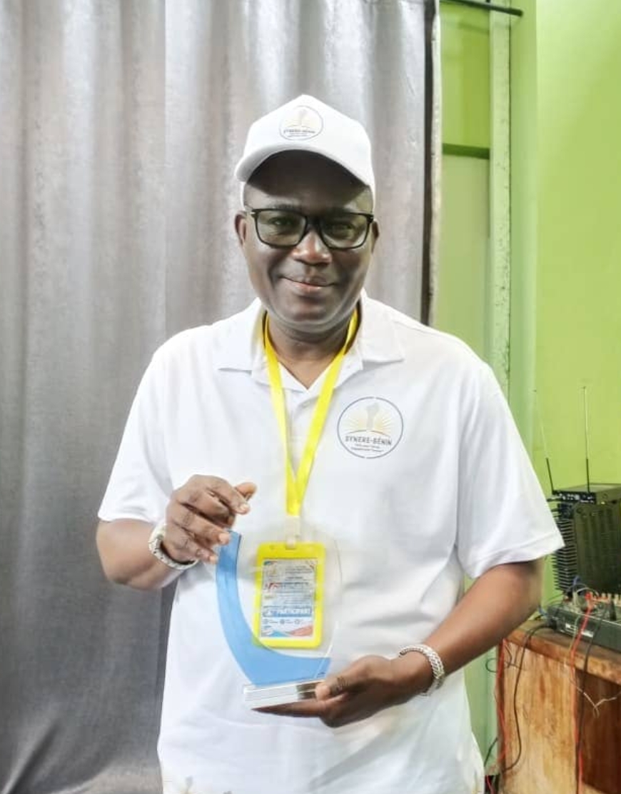 Pour son dynamisme et son leadership au profit du syndicat  : Le SG Anselme Amoussou honoré par les militants du SYNERE-Bénin